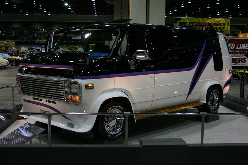 Illustration for article titled 2009 Detroit Autorama: Vannin' Is Back!
